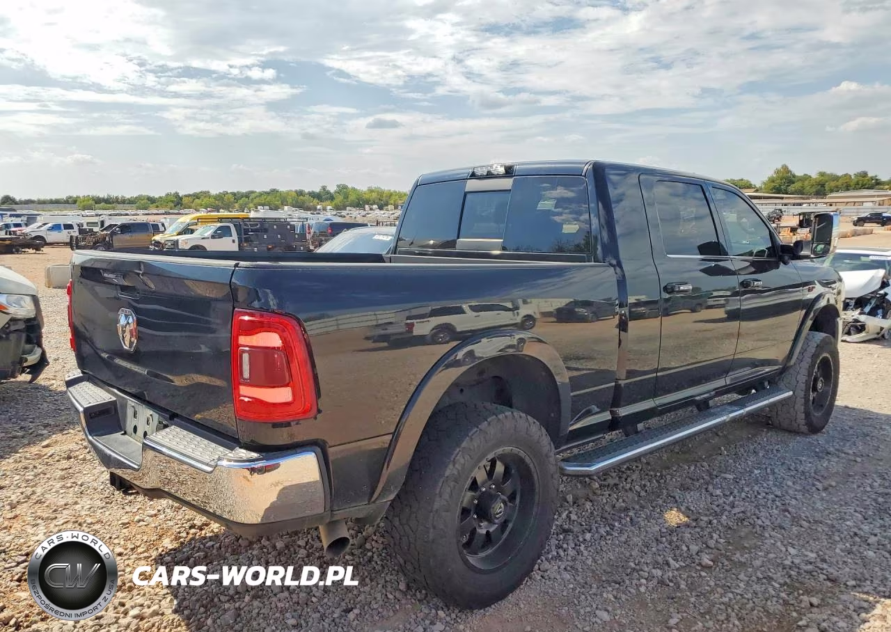 2019 Ram 3500 Laramie VIN:3C63R3ML7KG555770 - 3