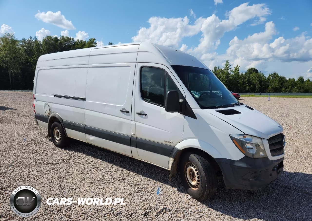 2014 Mercedes-Benz Sprinter 2500 Delivery Van VIN:WD3PE8DE6E5821001 - 4