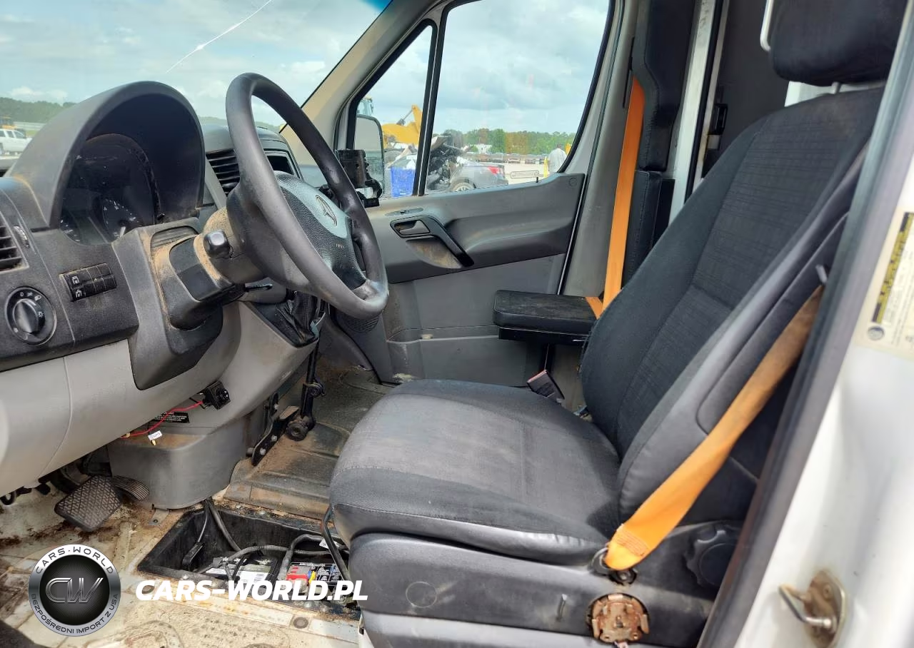 2014 Mercedes-Benz Sprinter 2500 Delivery Van VIN:WD3PE8DE6E5821001 - 7