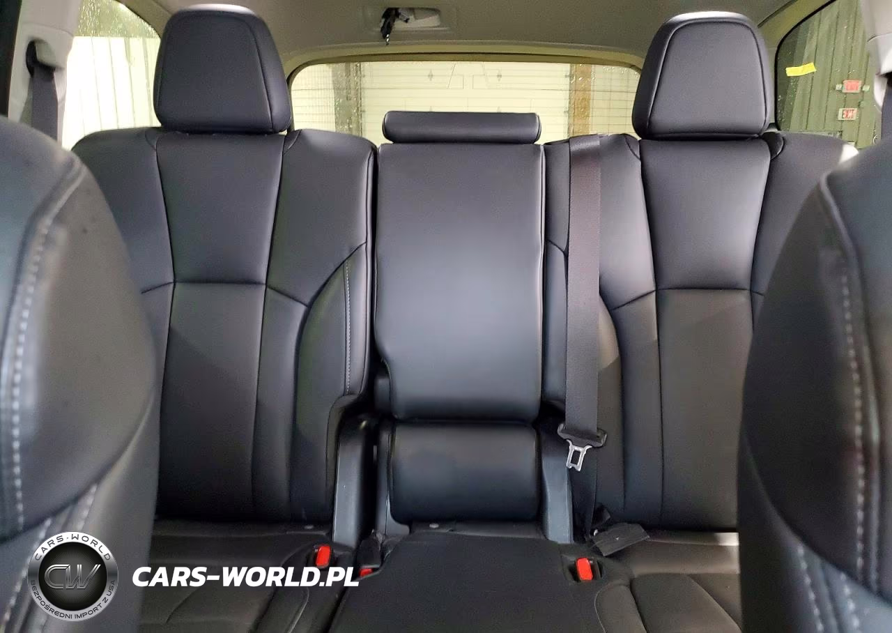 2026 Subaru Ascent Premium VIN:4S4WMAAD1T3411959 - 10