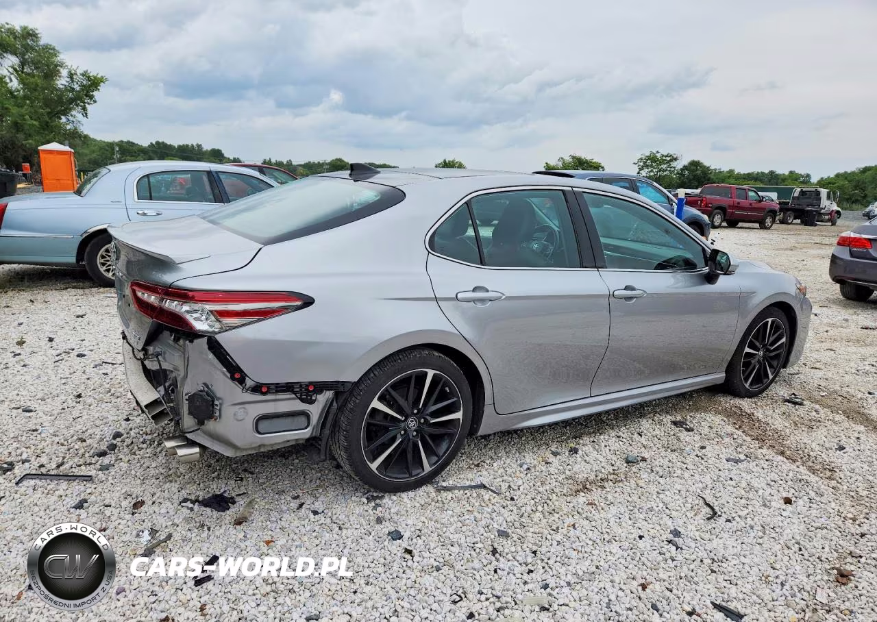 2019 Toyota Camry Xse VIN:4T1B61HK2KU746119 - 3