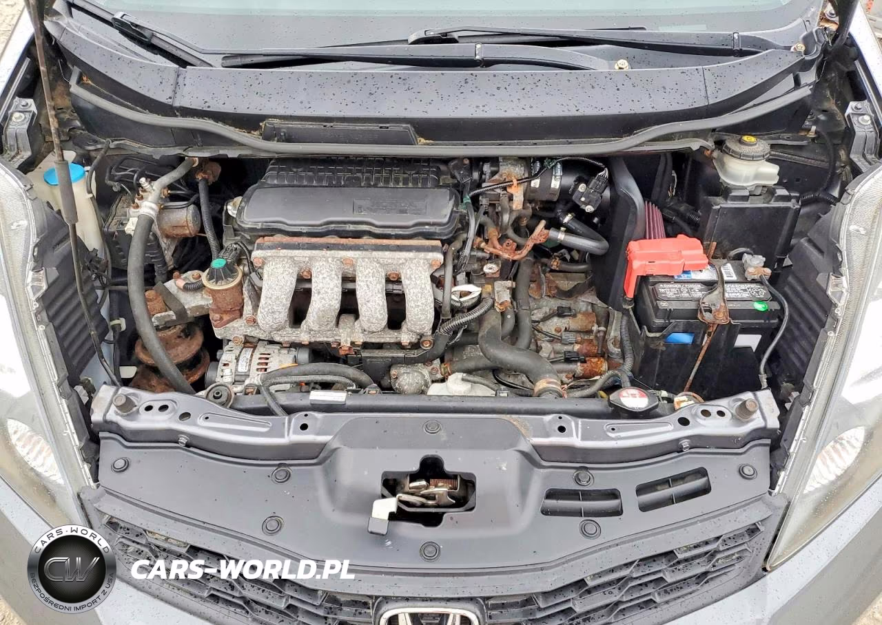 2013 Honda Fit Sport VIN:JHMGE8H57DC041324 - 11