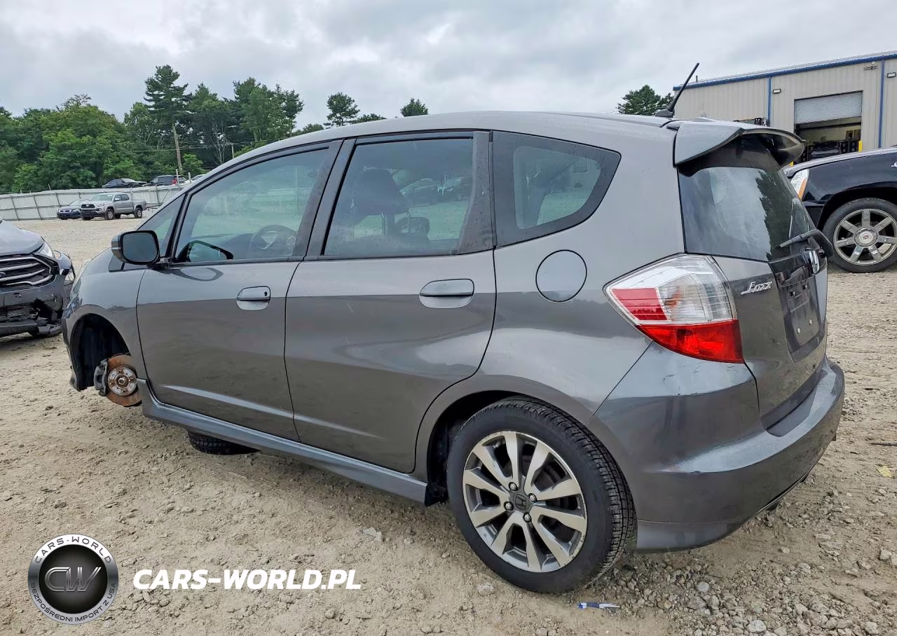 2013 Honda Fit Sport VIN:JHMGE8H57DC041324 - 2