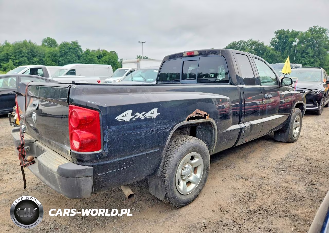 2005 Dodge Dakota St VIN:1D7HW22K05S332162 - 3