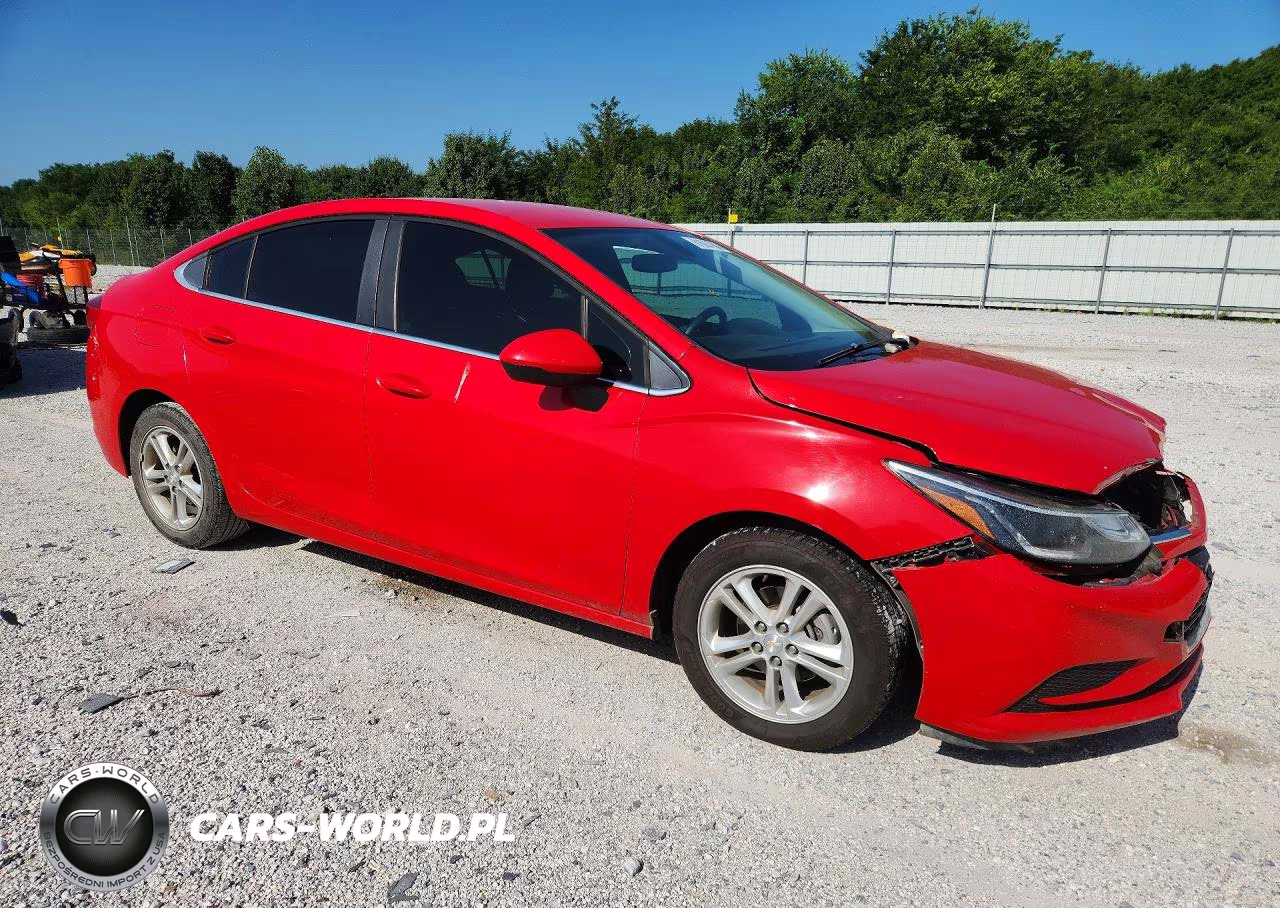 2018 Chevrolet Cruze Lt VIN:1G1BE5SM2J7116339 - 4