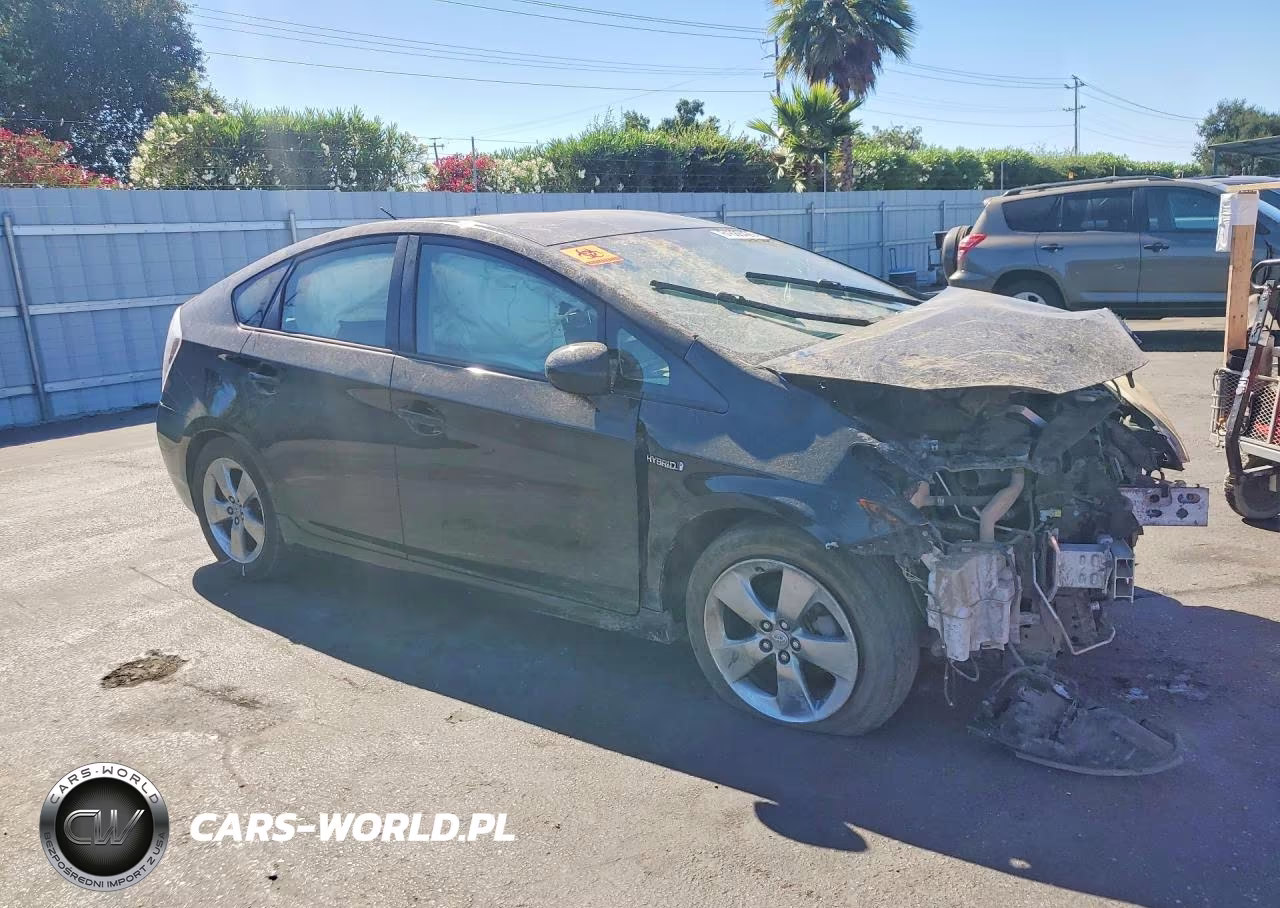 2013 Toyota Prius Persona Series Se VIN:JTDKN3DU8D5620628 - 4