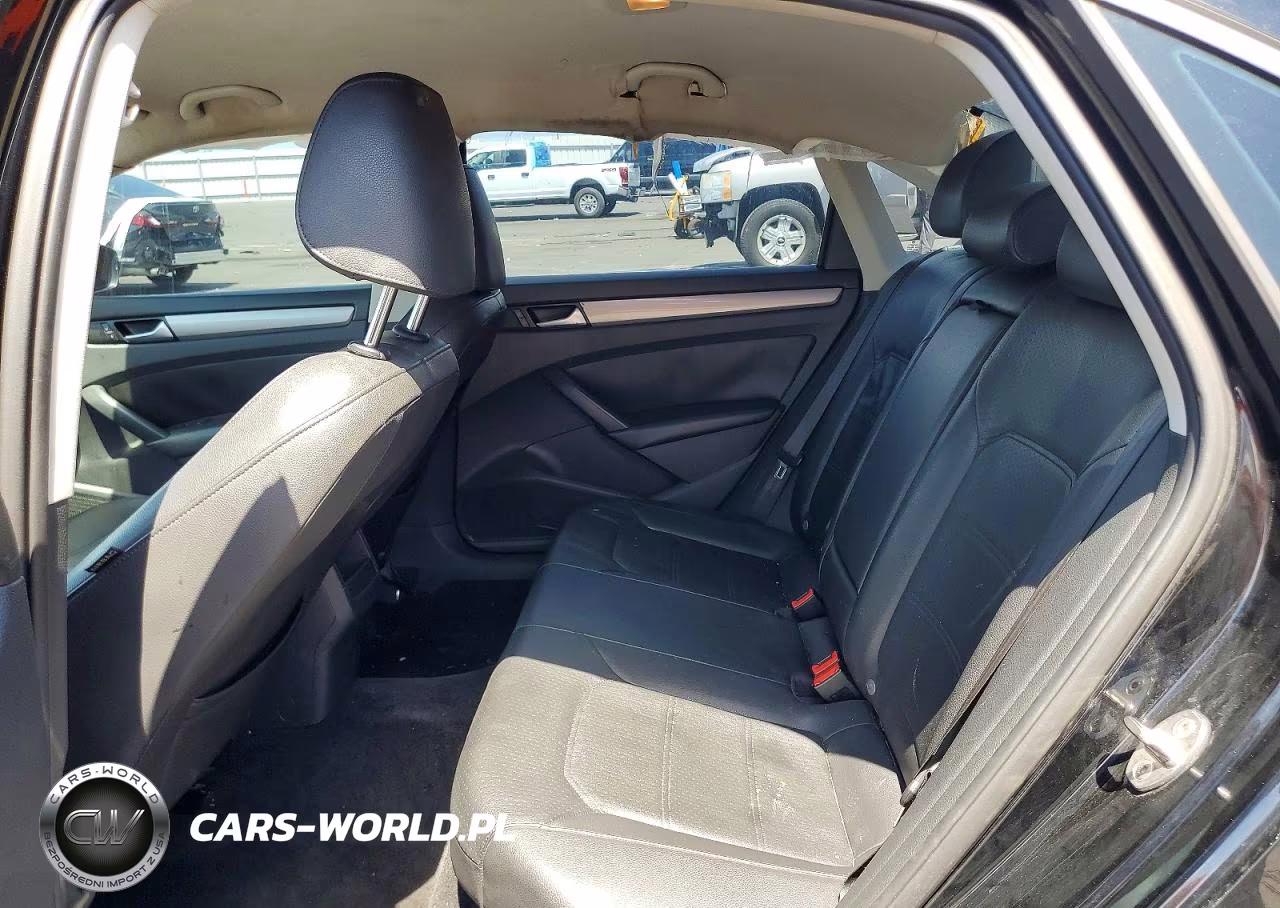 2015 Volkswagen Passat S VIN:1VWAS7A36FC100818 - 10