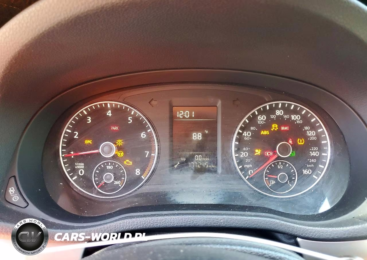 2015 Volkswagen Passat S VIN:1VWAS7A36FC100818 - 9