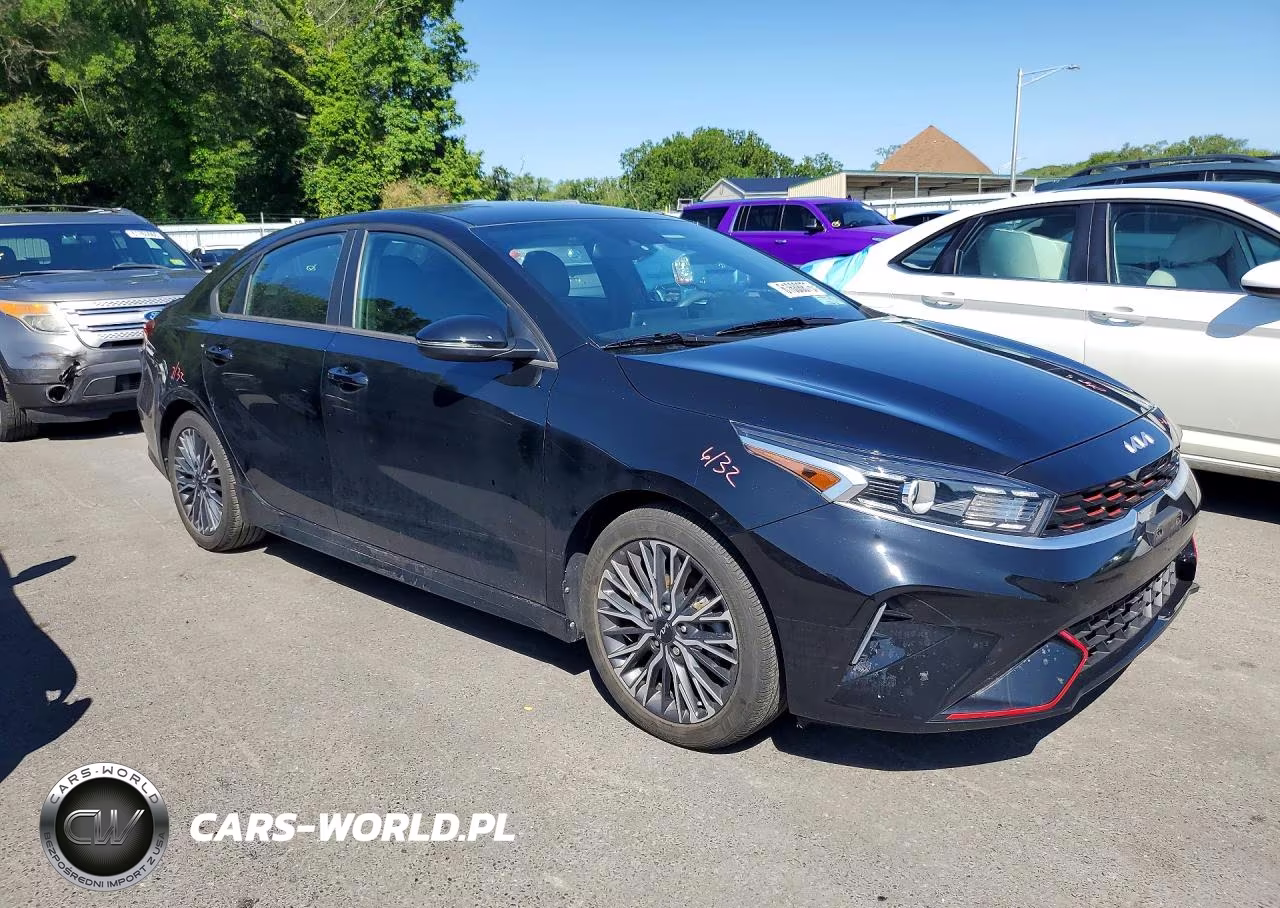 2023 Kia Forte Gt Line VIN:3KPF54AD0PE655815 - 4