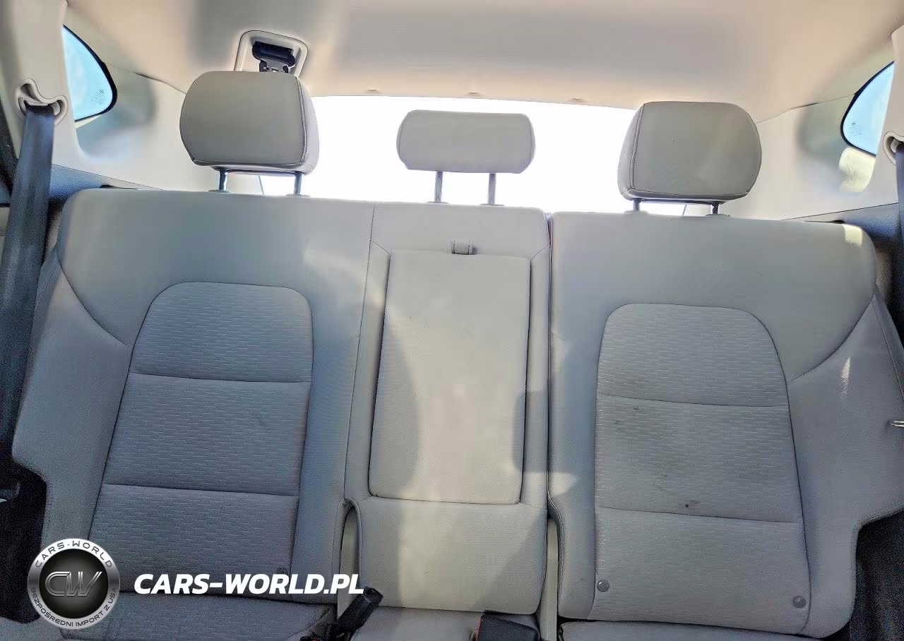 2019 Hyundai Tucson Value VIN:KM8J3CA41KU868885 - 10