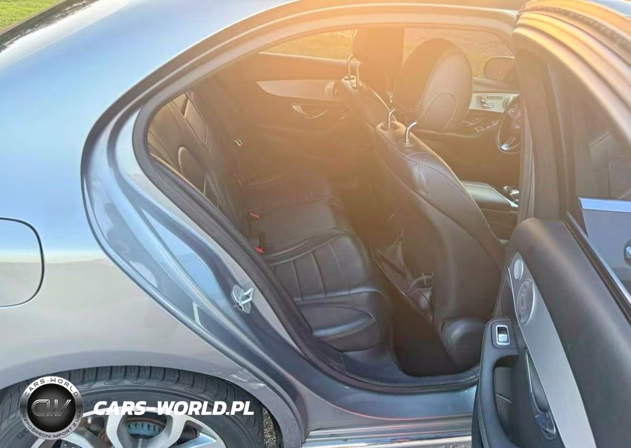 2015 Mercedes-Benz C 300 4Matic VIN:55SWF4KB6FU028263 - 6