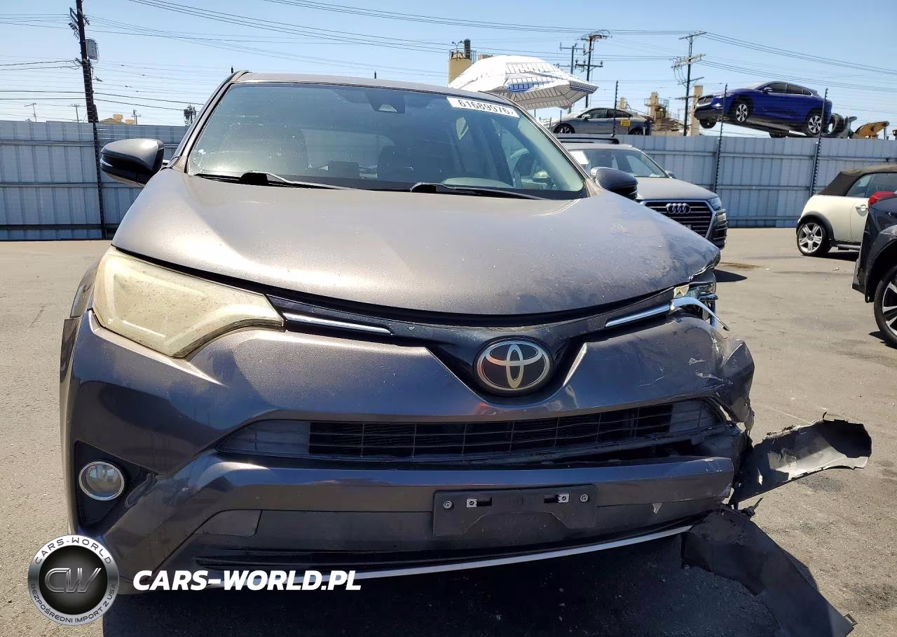 2018 Toyota Rav4 Xle VIN:JTMWFREV0JJ725031 - 5