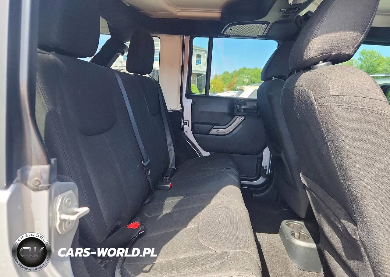 2016 Jeep Wrangler Unlimited Sport VIN:1C4BJWDG5GL279244 - 11