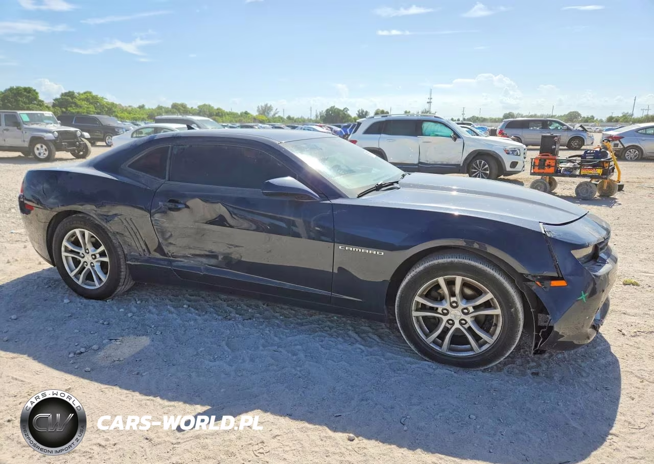 2015 Chevrolet Camaro Ls VIN:2G1FB1E34F9183990 - 4