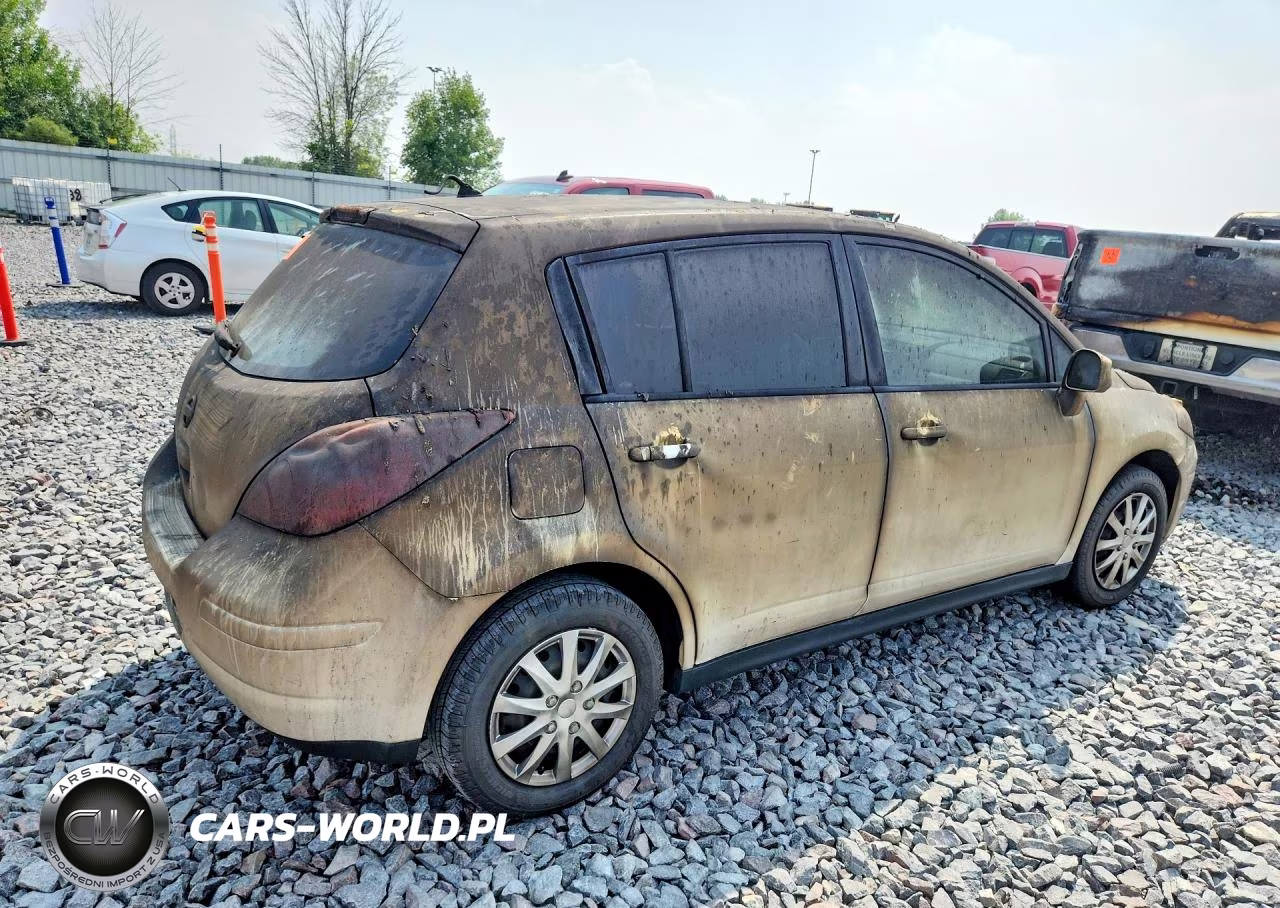 2010 Nissan Versa 1.8 S VIN:3N1BC1CP2AL448102 - 3