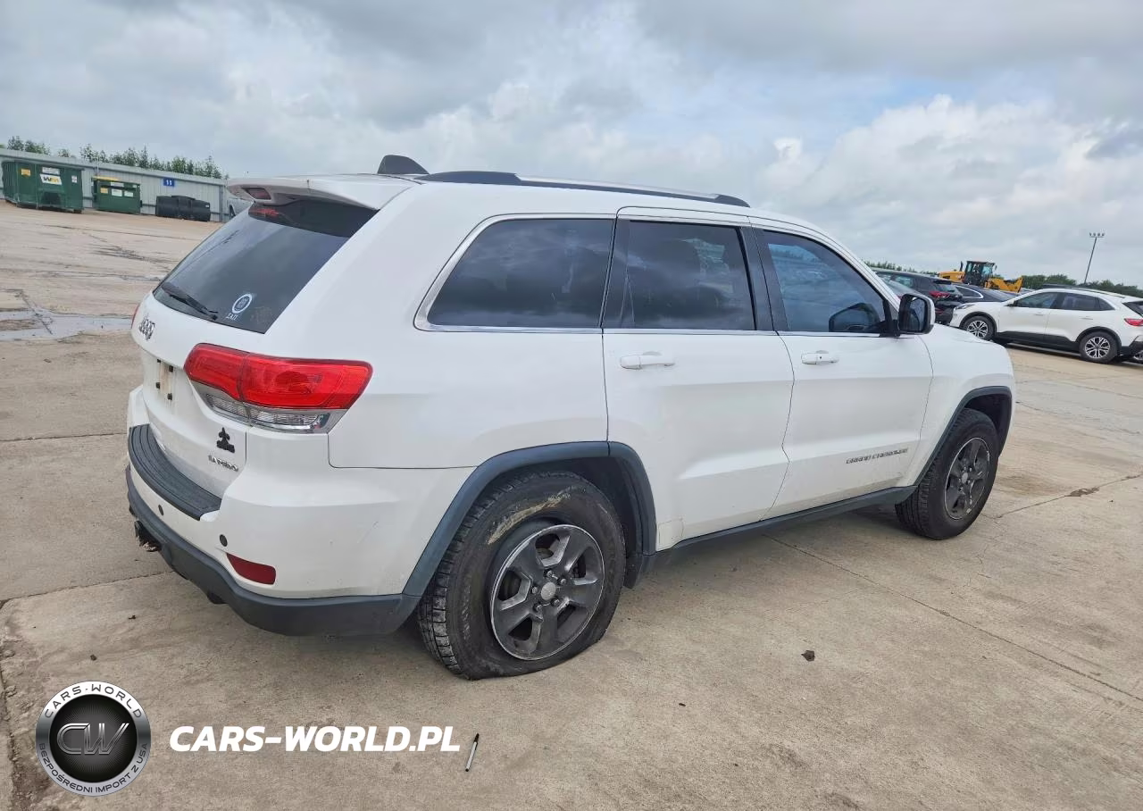 2014 Jeep Grand Cherokee Laredo VIN:1C4RJEAG6EC542903 - 3