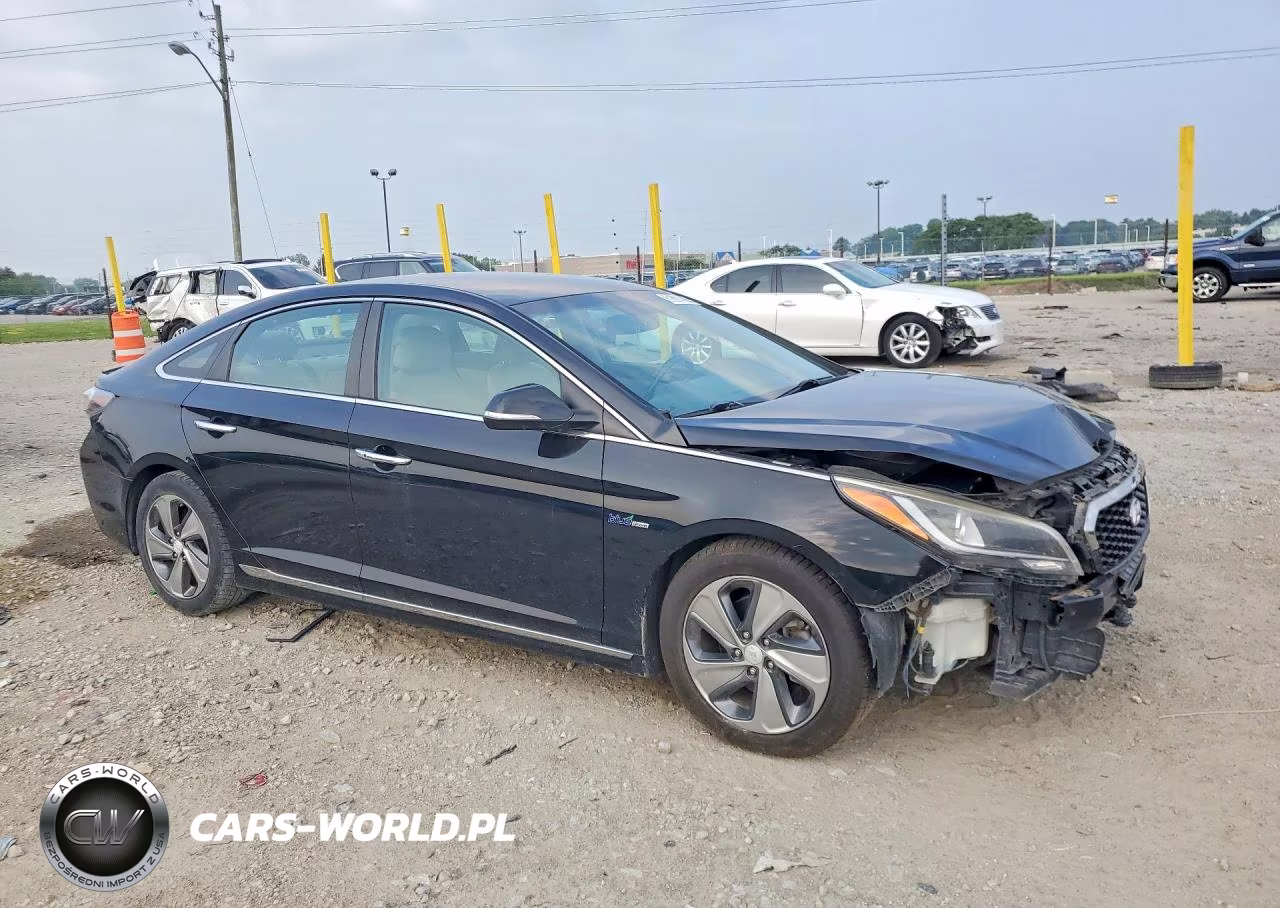 2017 Hyundai Sonata Hybrid Limited VIN:KMHE34L14HA050572 - 4