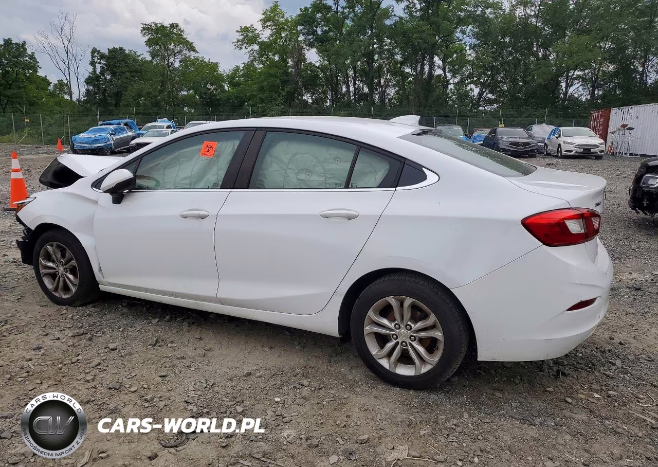 2019 Chevrolet Cruze Lt VIN:1G1BE5SM6K7118015 - 2