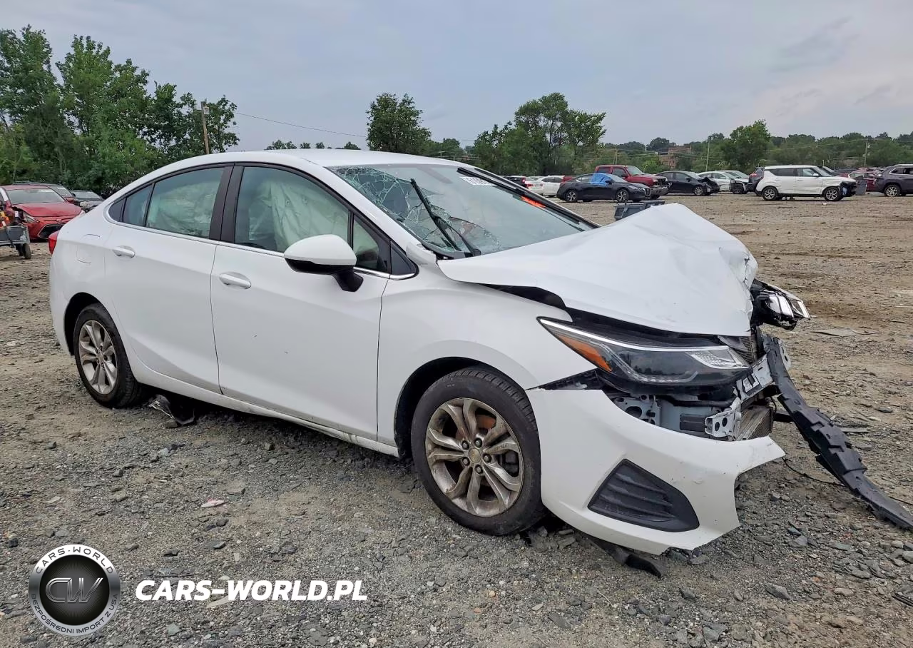 2019 Chevrolet Cruze Lt VIN:1G1BE5SM6K7118015 - 4