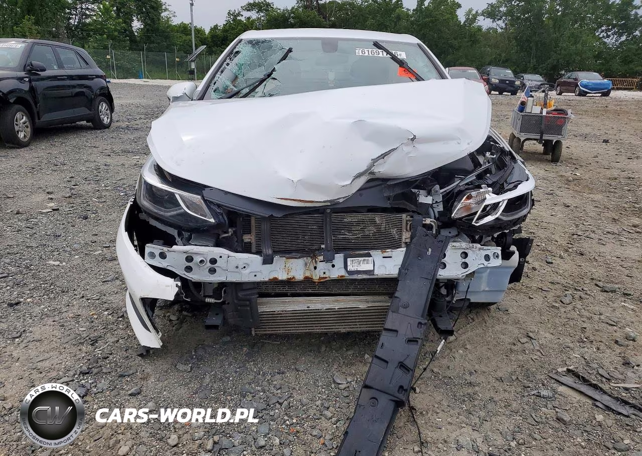 2019 Chevrolet Cruze Lt VIN:1G1BE5SM6K7118015 - 5