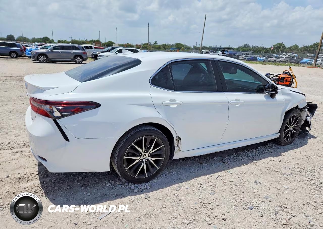 2022 Toyota Camry Se VIN:4T1G11AK1NU630168 - 3