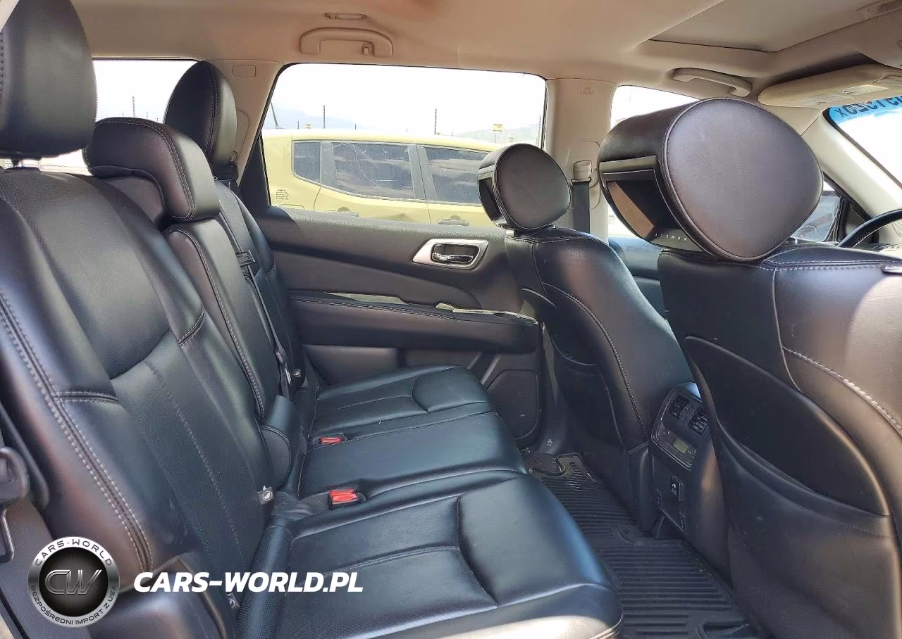 2015 Nissan Pathfinder Platinum VIN:5N1AR2MM5FC600390 - 11