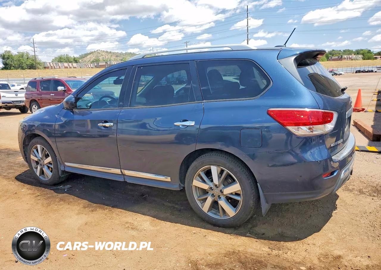 2015 Nissan Pathfinder Platinum VIN:5N1AR2MM5FC600390 - 2
