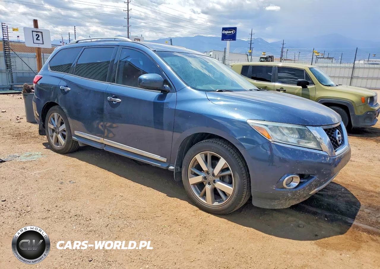 2015 Nissan Pathfinder Platinum VIN:5N1AR2MM5FC600390 - 4