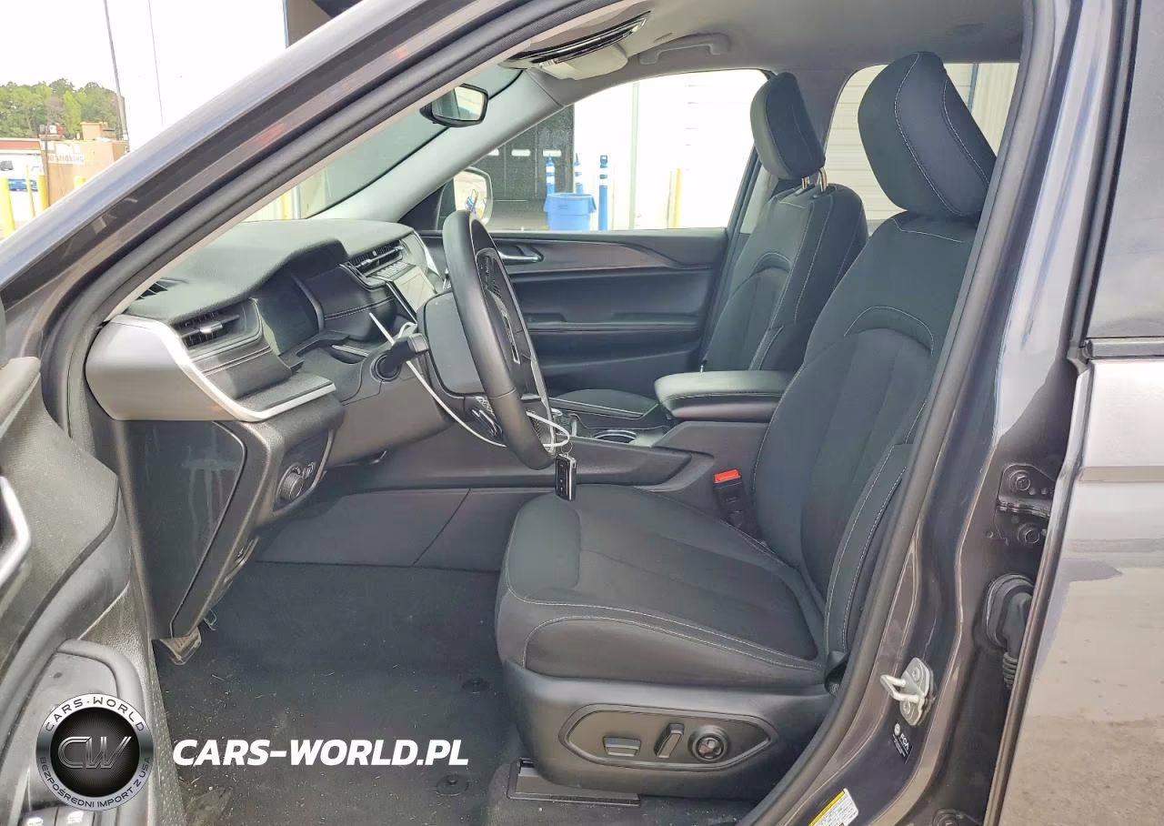2023 Jeep Grand Cherokee L Laredo VIN:1C4RJJAG0P8901953 - 7