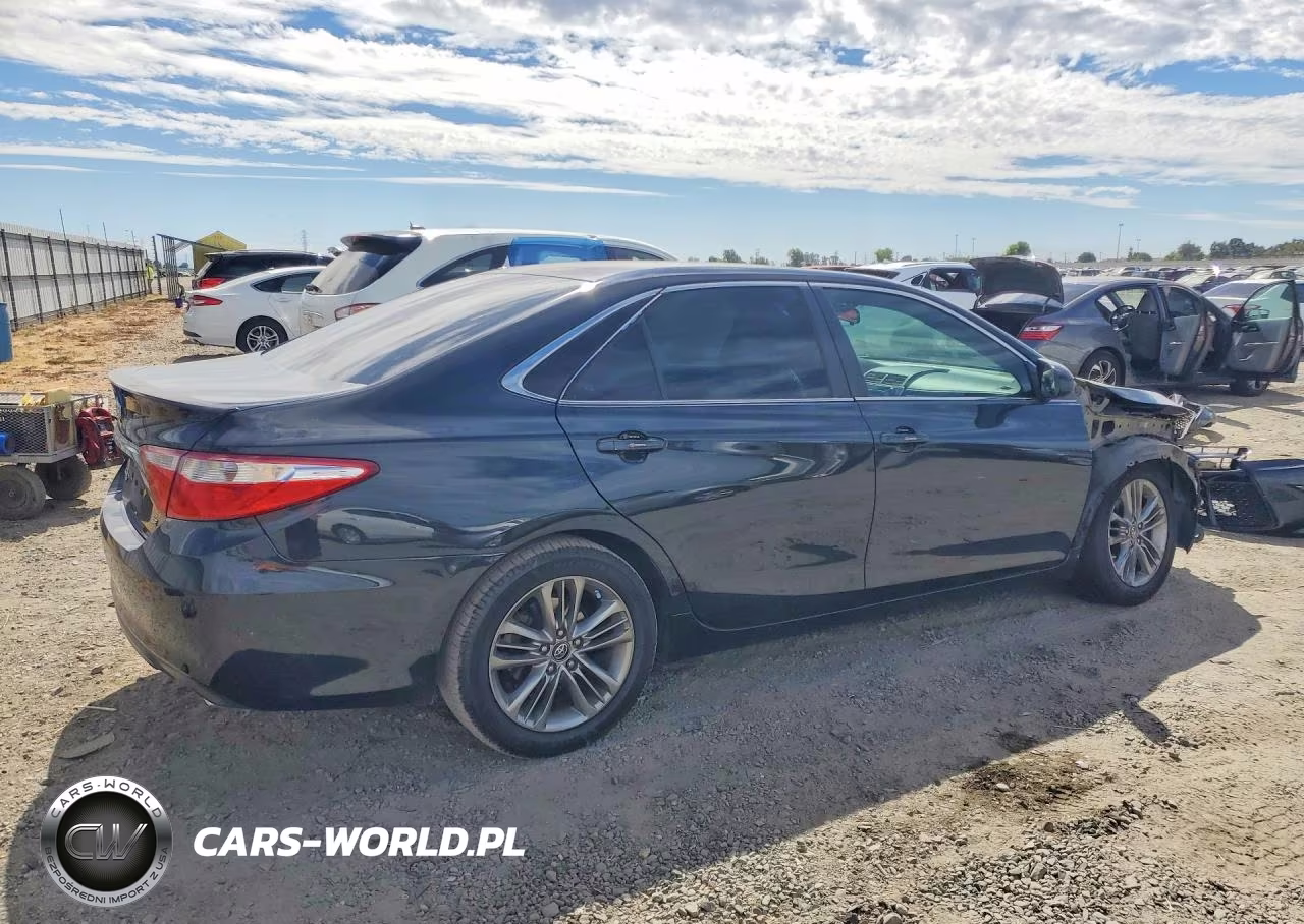 2017 Toyota Camry Se VIN:4T1BF1FK9HU718720 - 3