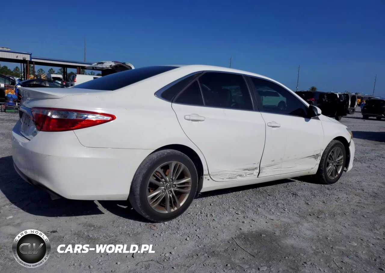 2016 Toyota Camry Se VIN:4T1BF1FK7GU117725 - 3