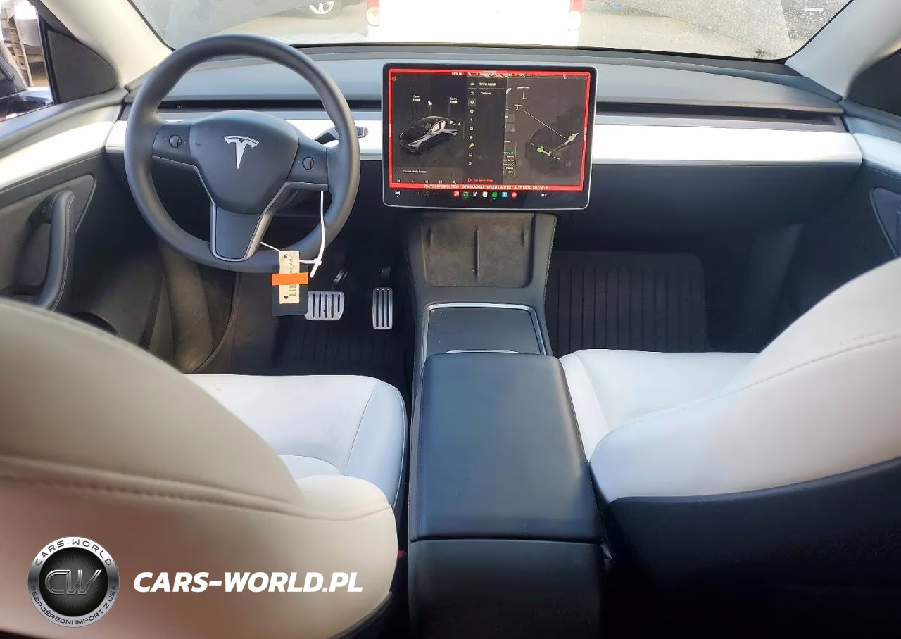 2025 Tesla Model Y VIN:7SAYGDEF8SF307538 - 8