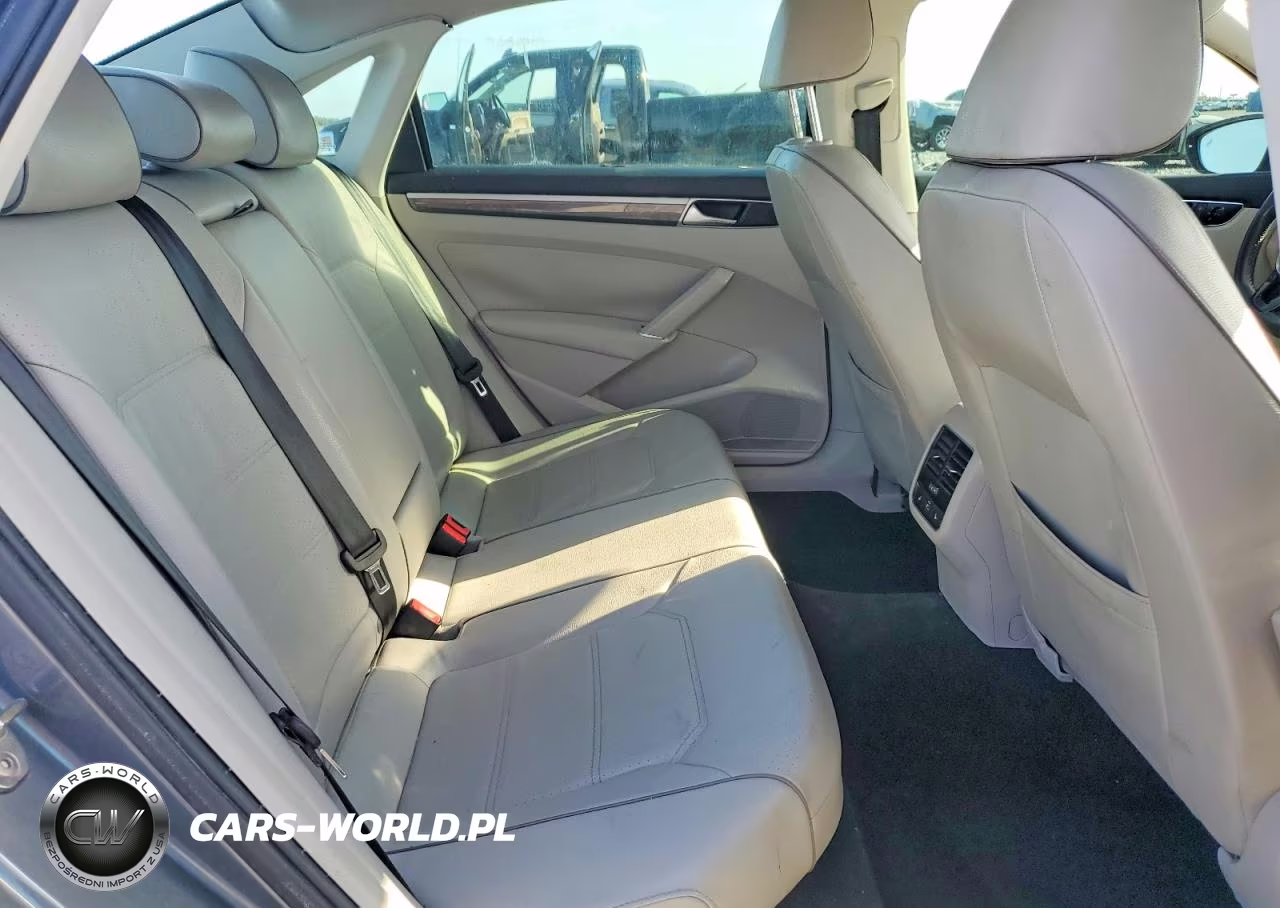 2018 Volkswagen Passat Se VIN:1VWBA7A3XJC016307 - 10