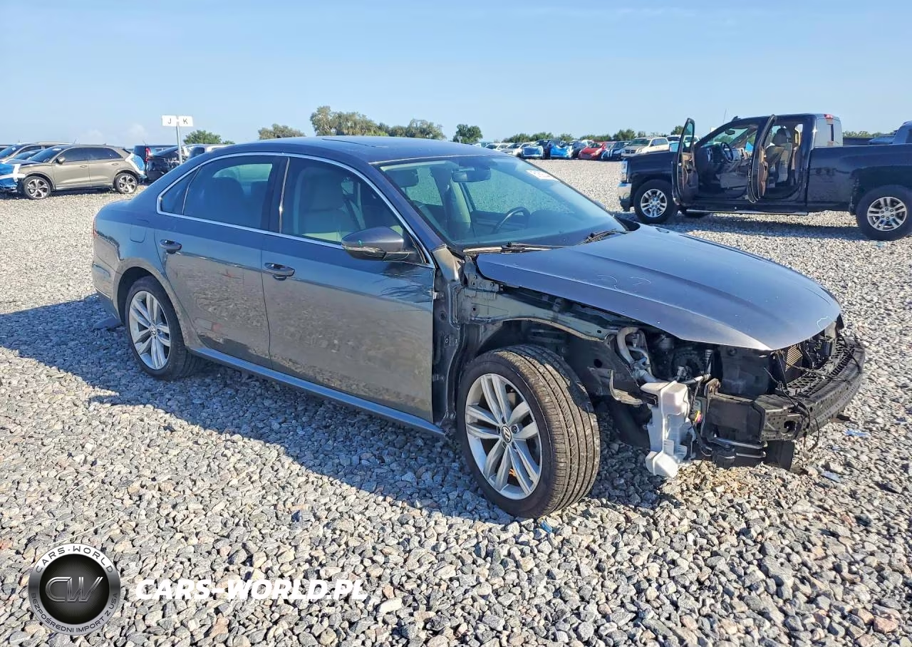 2018 Volkswagen Passat Se VIN:1VWBA7A3XJC016307 - 4