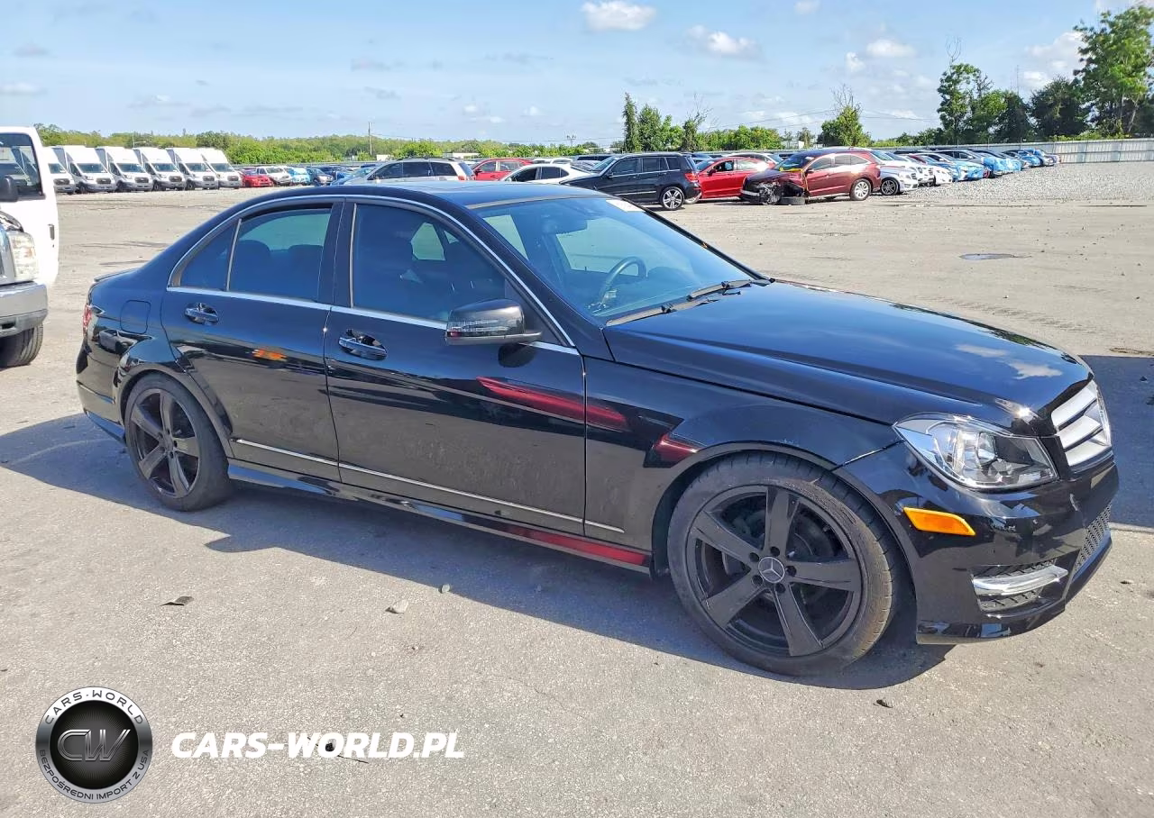 2013 Mercedes-Benz C 250 VIN:WDDGF4HB5DA797538 - 4