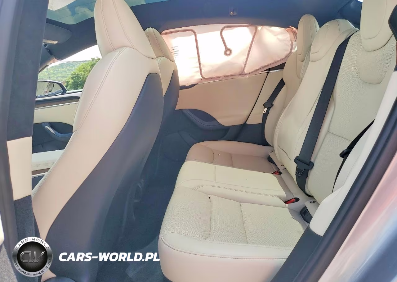 2025 Tesla Model S VIN:5YJSA1E50SF551954 - 10