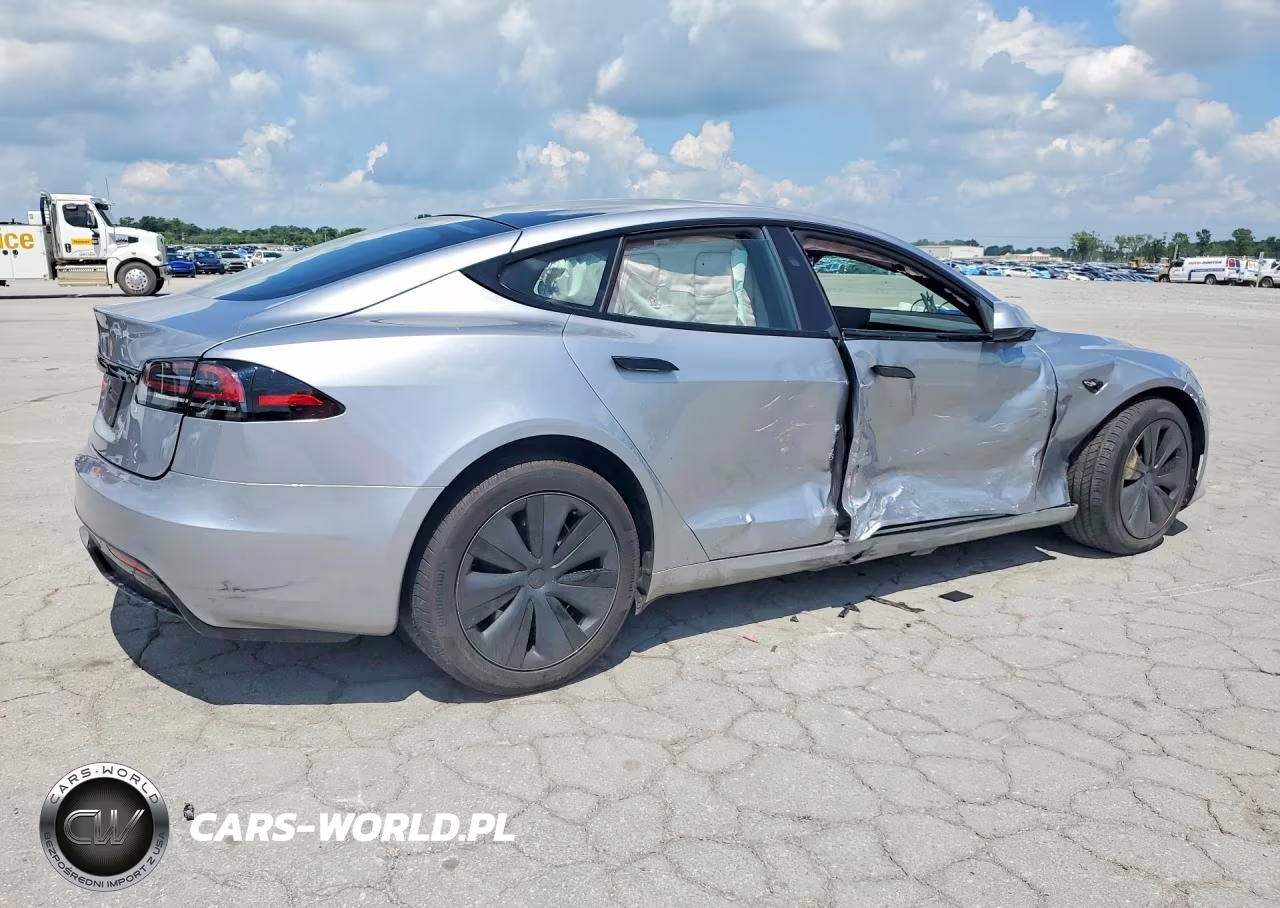 2025 Tesla Model S VIN:5YJSA1E50SF551954 - 3