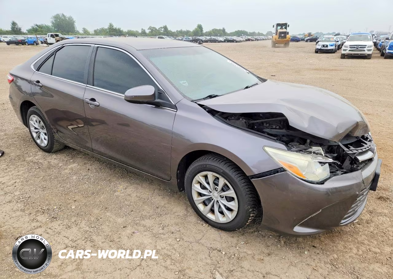 2016 Toyota Camry Le VIN:4T4BF1FK4GR537383 - 4