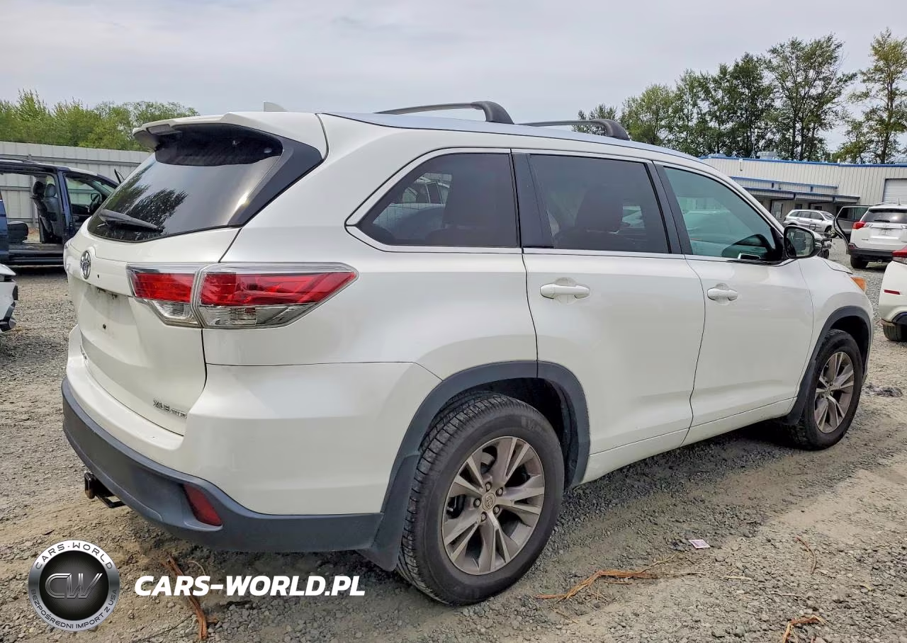 2014 Toyota Highlander Xle VIN:5TDJKRFH2ES021291 - 3