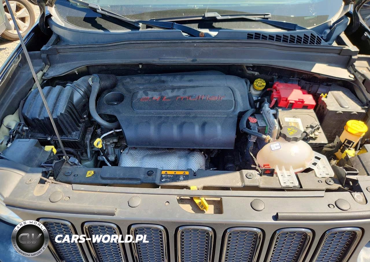 2018 Jeep Renegade Latitude VIN:ZACCJBBBXJPH05310 - 12