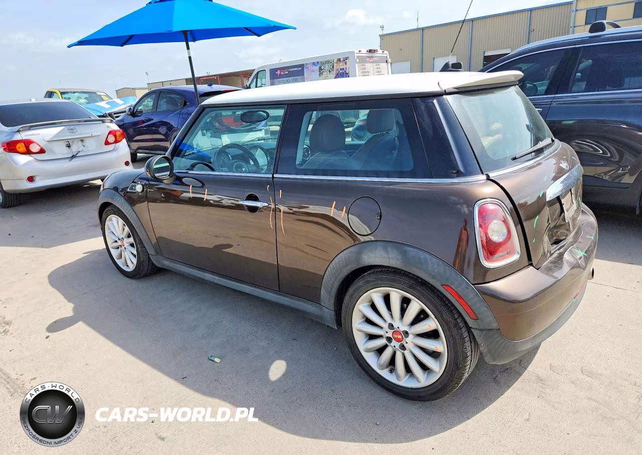 2010 Mini Cooper VIN:WMWMF3C53ATZ66607 - 2