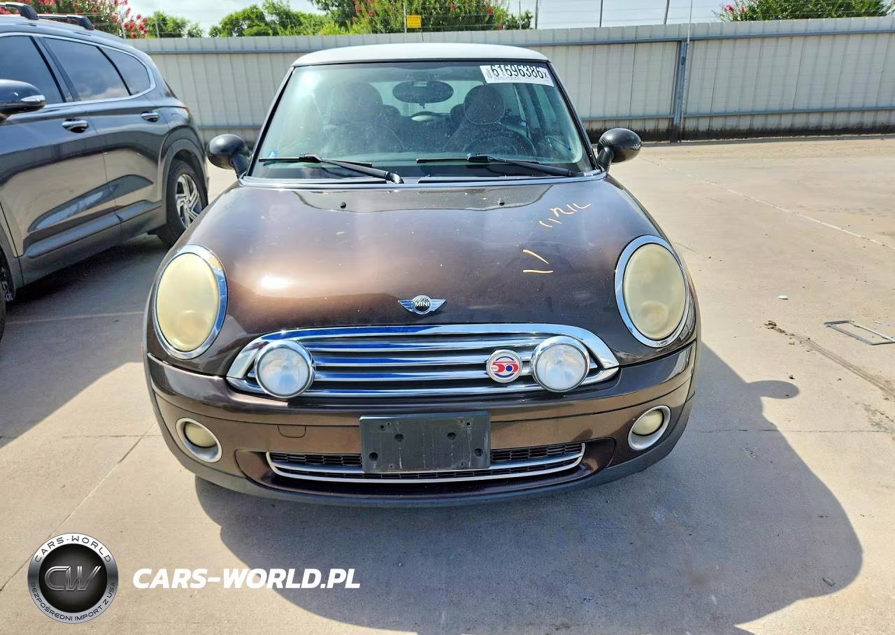 2010 Mini Cooper VIN:WMWMF3C53ATZ66607 - 5