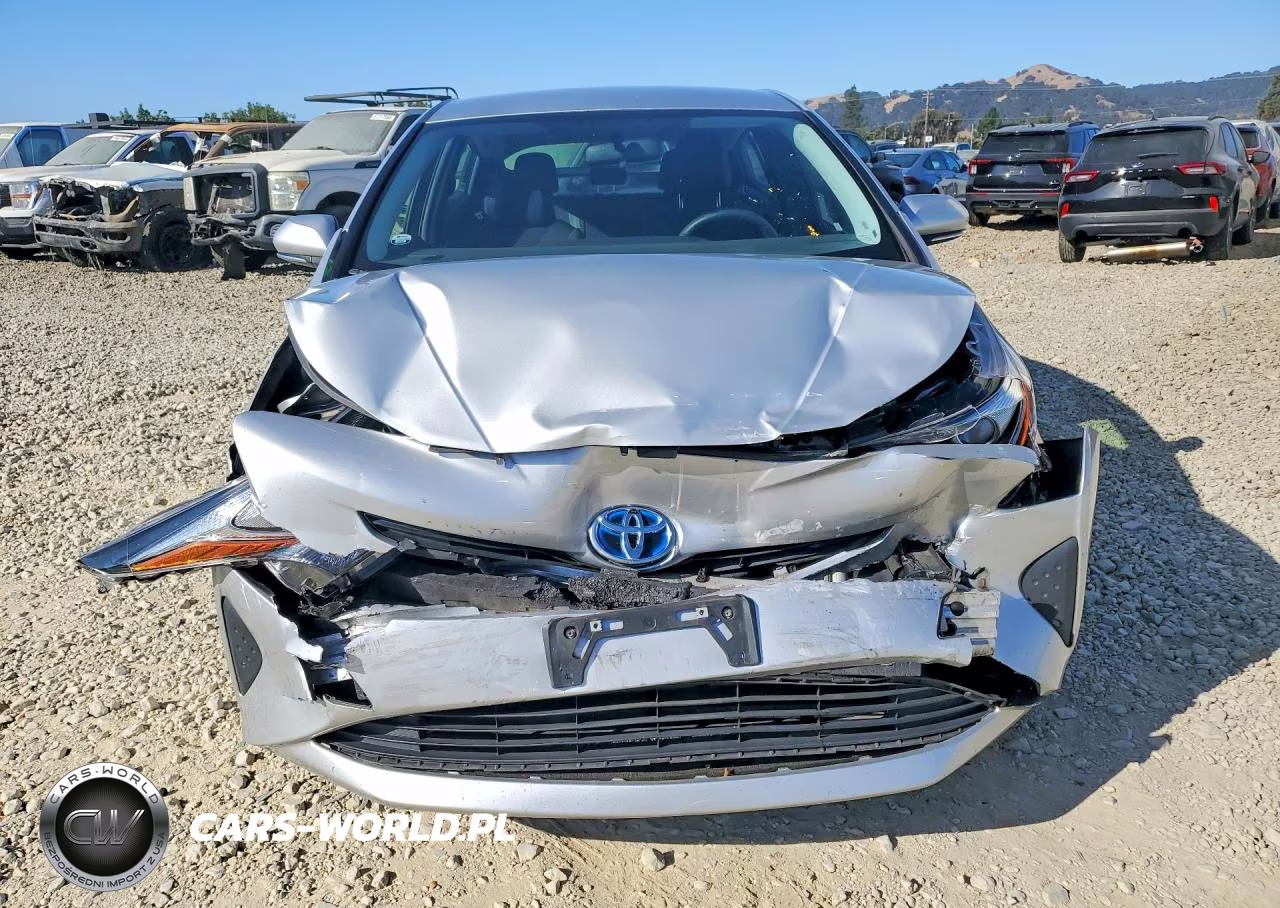 2016 Toyota Prius Two VIN:JTDKBRFU6G3003723 - 5