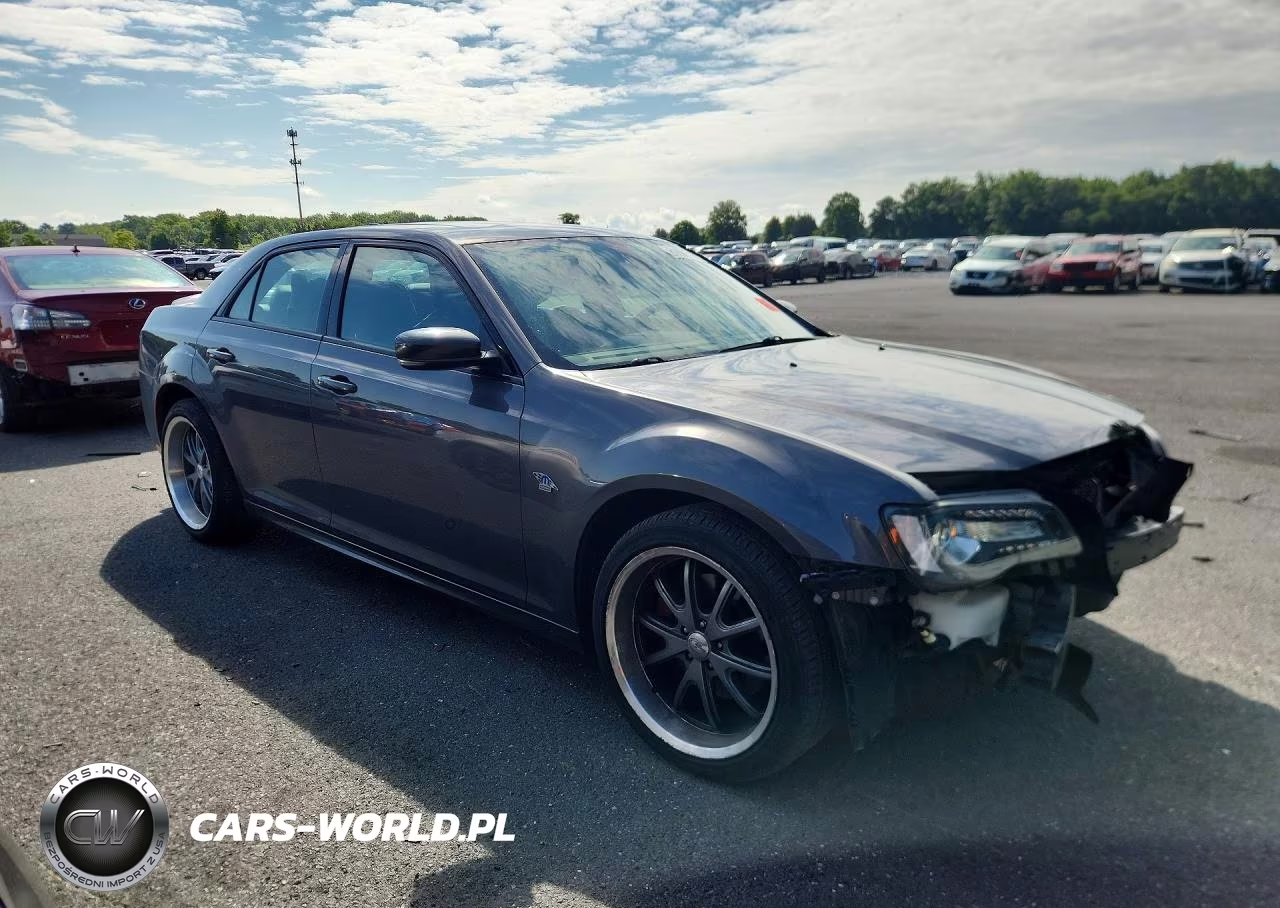 2018 Chrysler 300 S VIN:2C3CCABT6JH120436 - 4