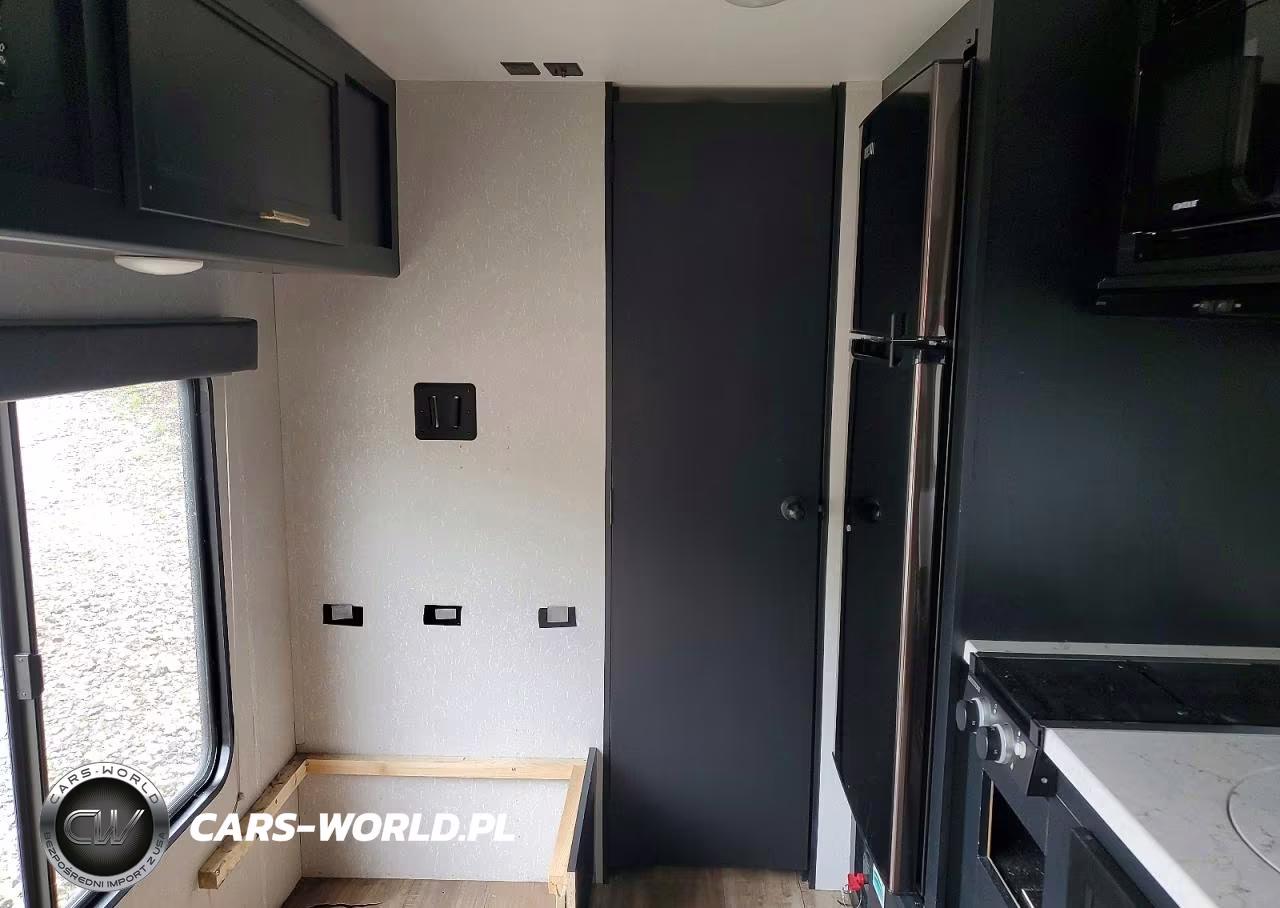 2021 Cherokee By Forest R Travel Trailer VIN:5ZT2CKEC6MY014344 - 9