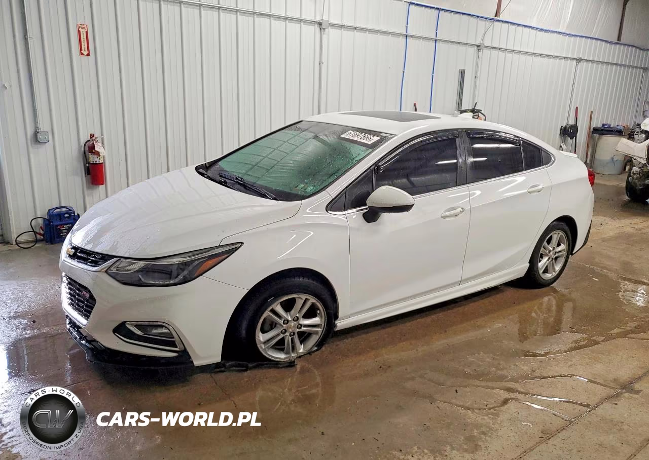 2018 Chevrolet Cruze Lt VIN:1G1BE5SM6J7115551 - 1
