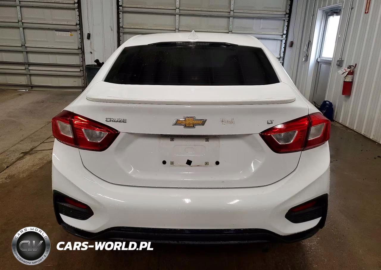 2018 Chevrolet Cruze Lt VIN:1G1BE5SM6J7115551 - 6