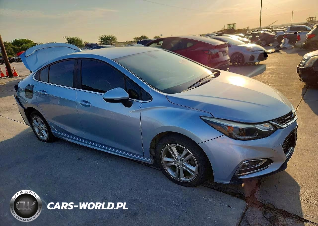 2017 Chevrolet Cruze Lt VIN:1G1BE5SM9H7141989 - 4