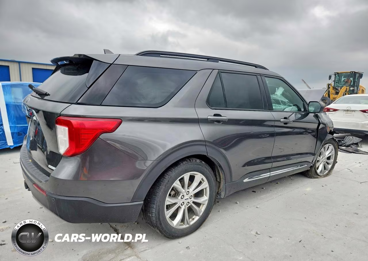 2020 Ford Explorer Xlt VIN:1FMSK7DH2LGB35404 - 3