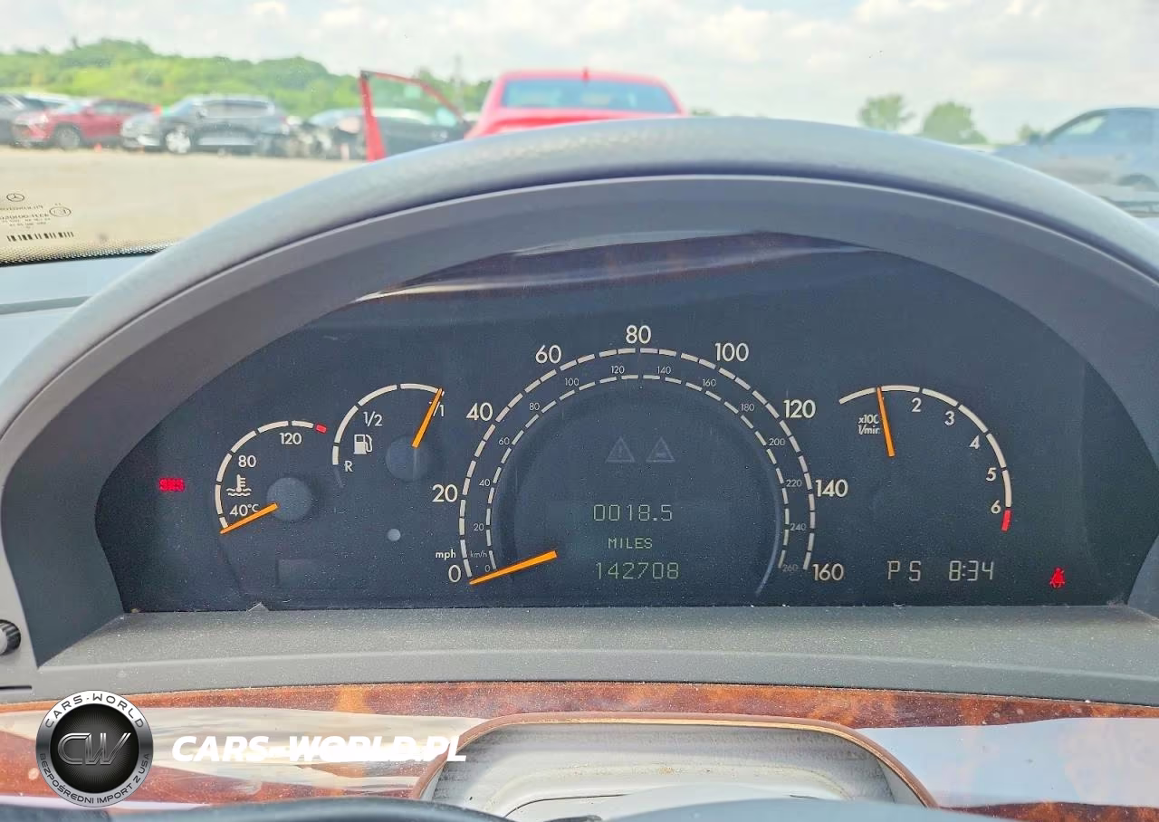 2000 Mercedes-Benz S 500 VIN:WDBNG75J7YA106400 - 9